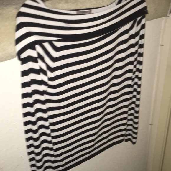 Tops - Picture 6 of 8